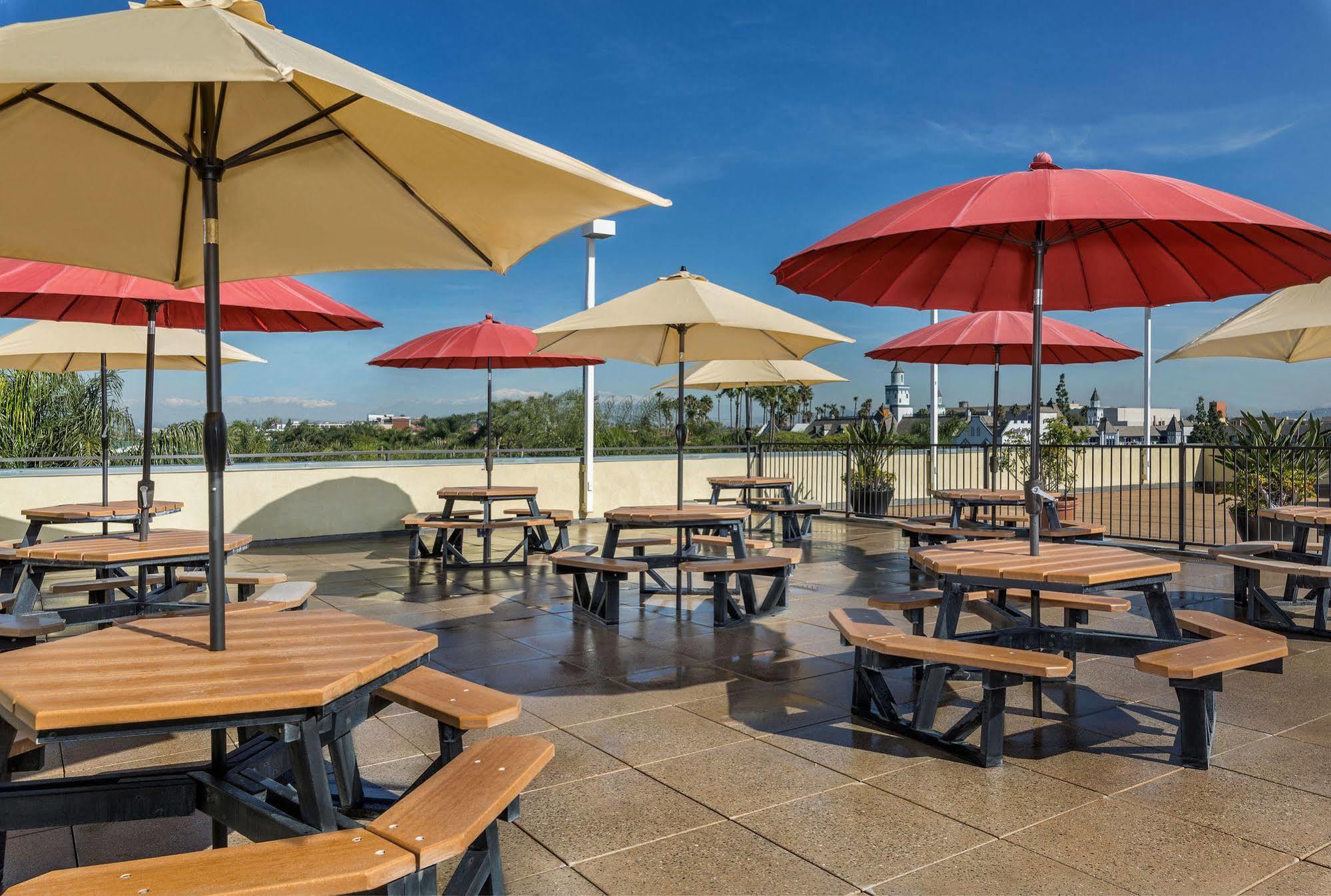 Desert Palms Hotel & Suites Anaheim Resort Exterior foto